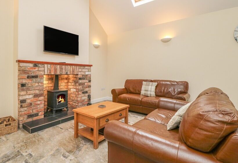 Pear Tree Cottage