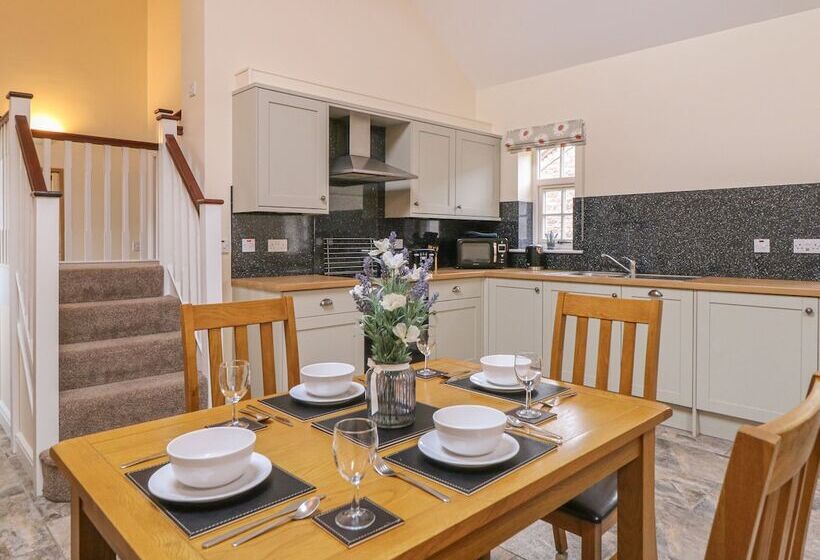 Pear Tree Cottage