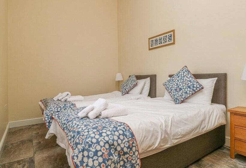 Pear Tree Cottage