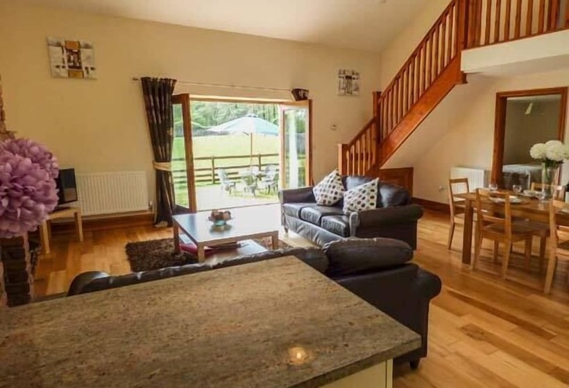 Poppy Cottage