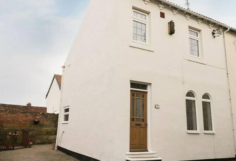 Sands End Cottage
