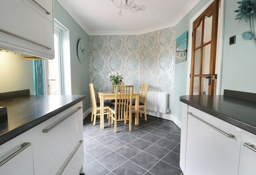Sands End Cottage