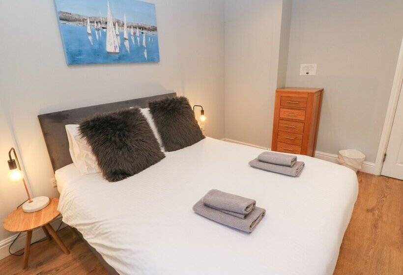 South Beach At The Hideaway