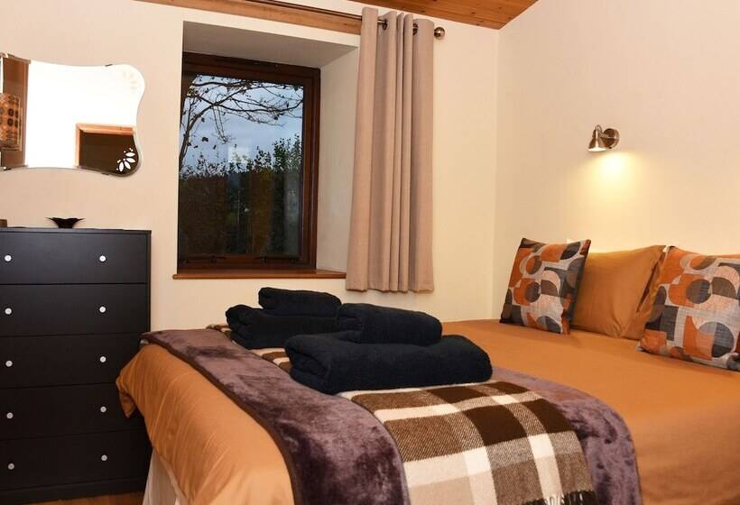 Sycamore Lodge