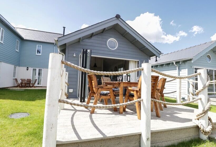 The Lobster Pot Beach House