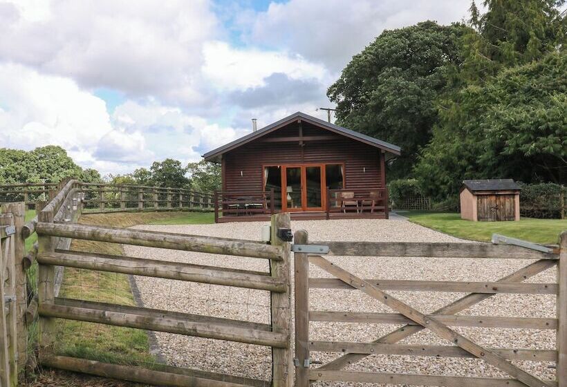 Barn Shelley Lodge
