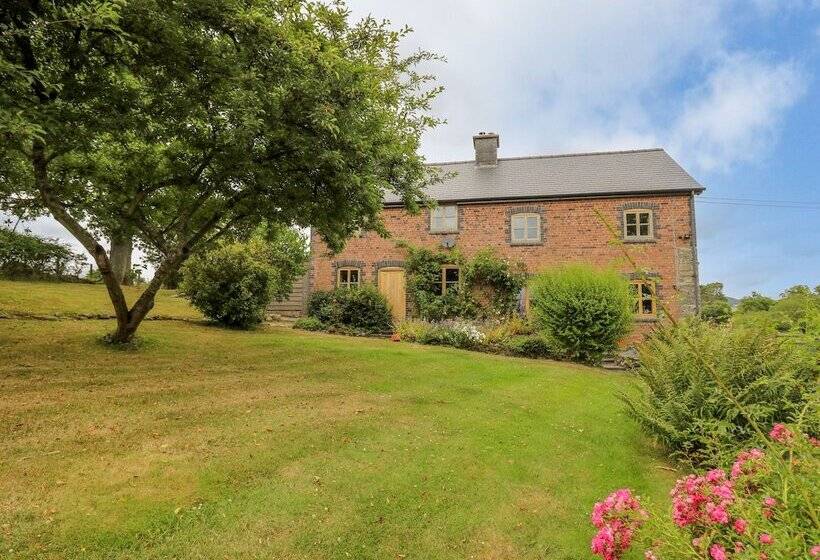 Byrdir Cottage