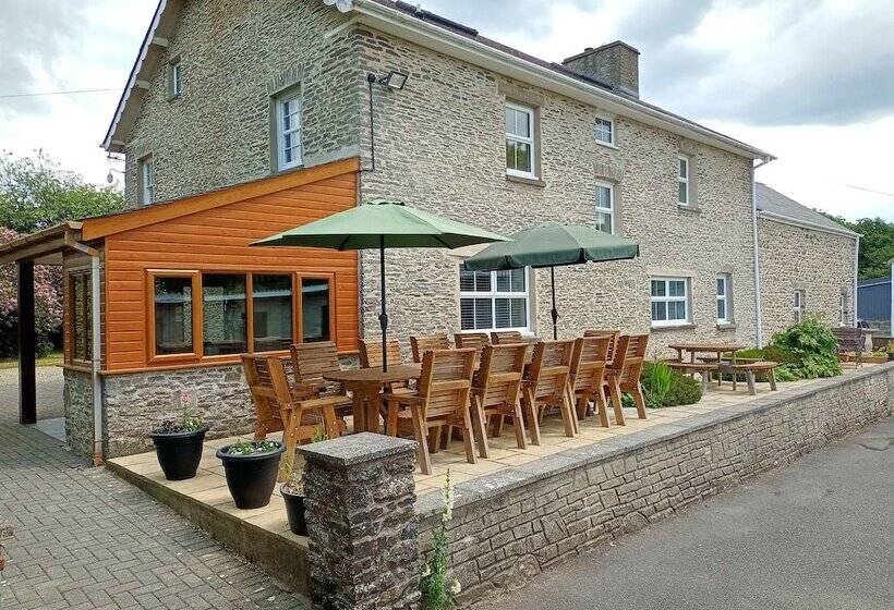 Dolau Farmhouse