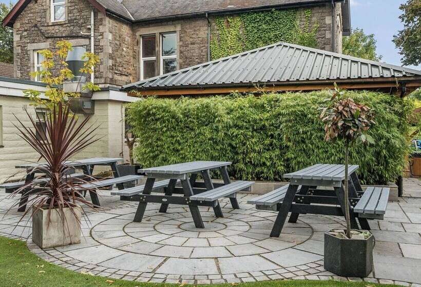 Eden Lodge