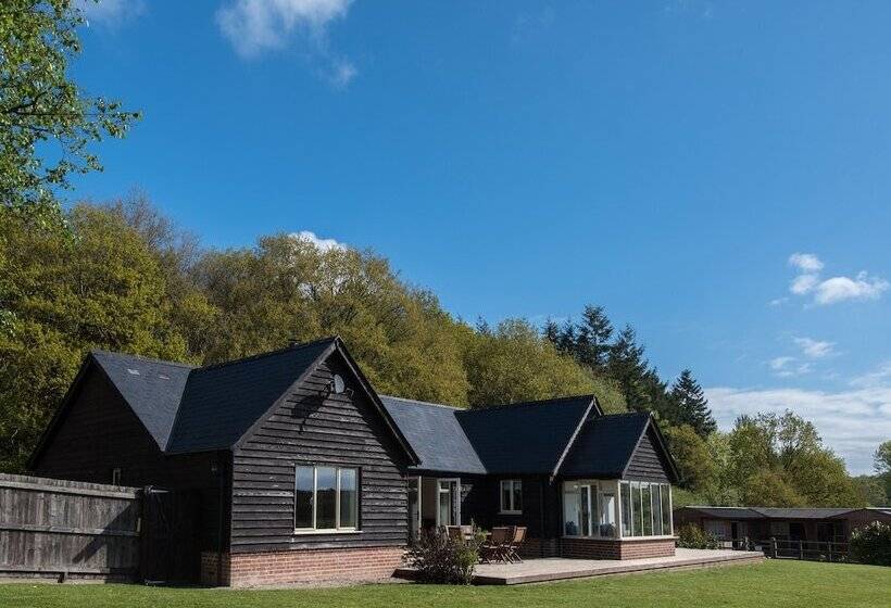 Farley Lodge