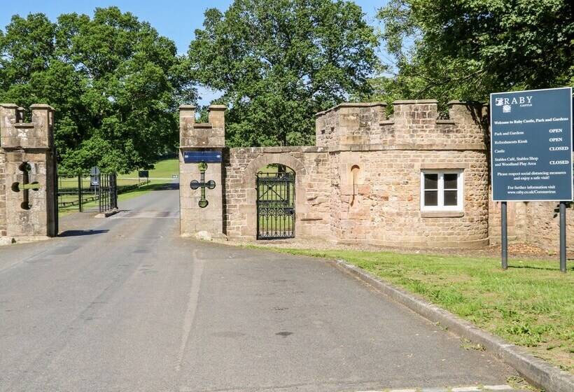 Monksmoor House