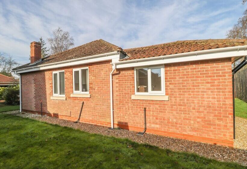 Old Orchard Cottage