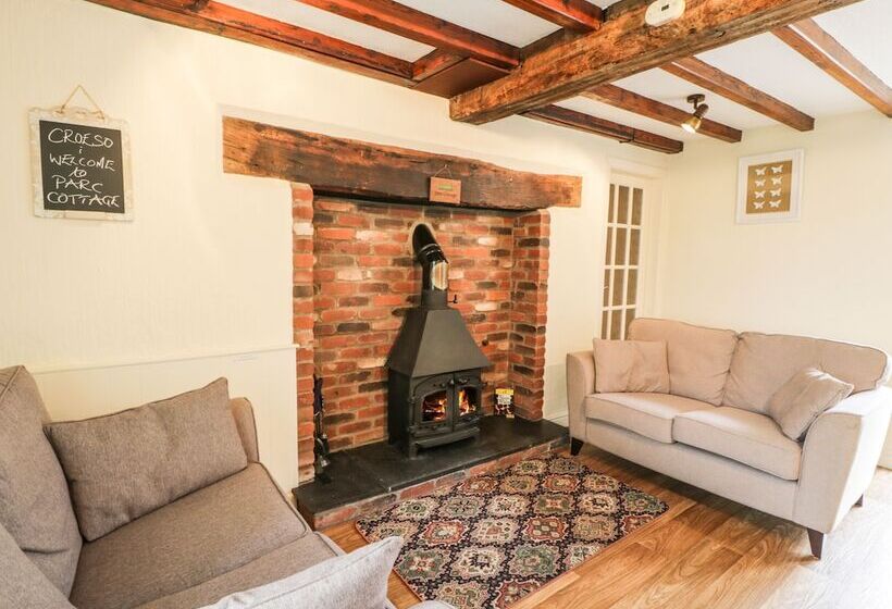 Parc Cottage