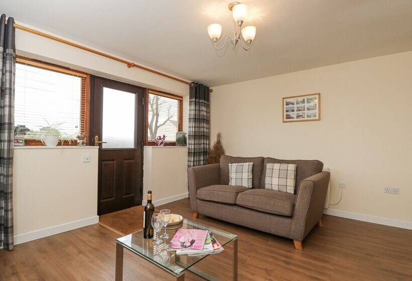 Roan Cottage