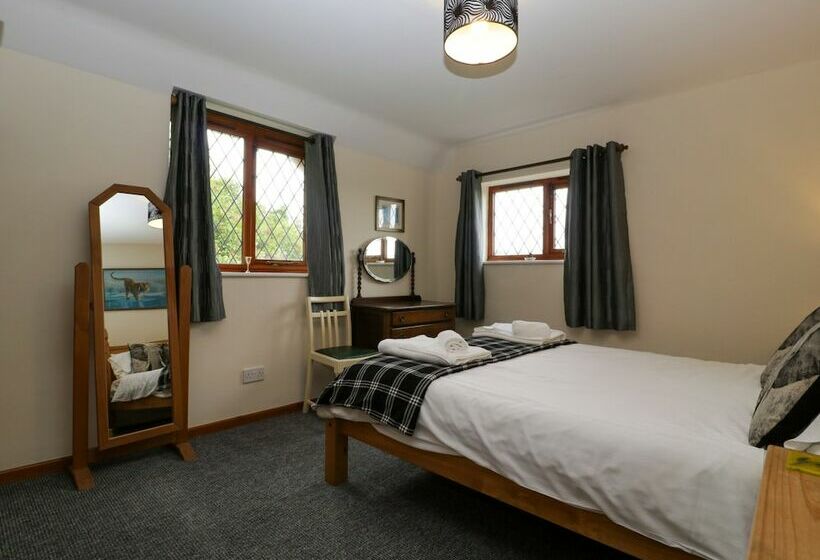 Shells Cottage