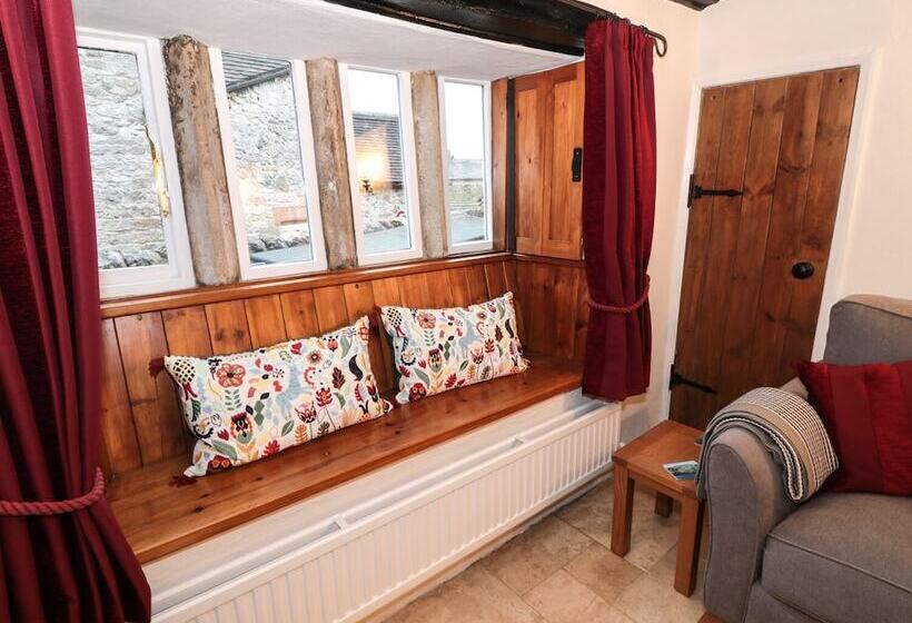Sundial Cottage
