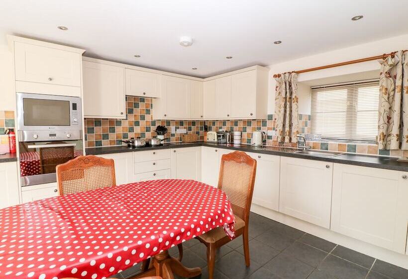 Sunnymead Cottage