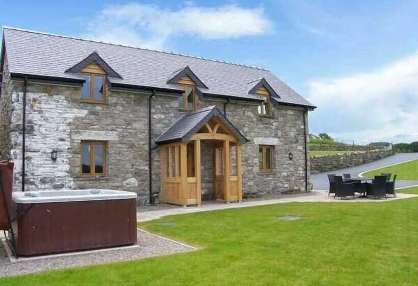 Tyn Y Celyn Canol