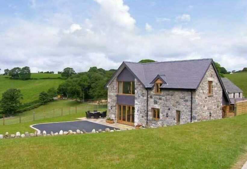 Tyn Y Celyn Canol