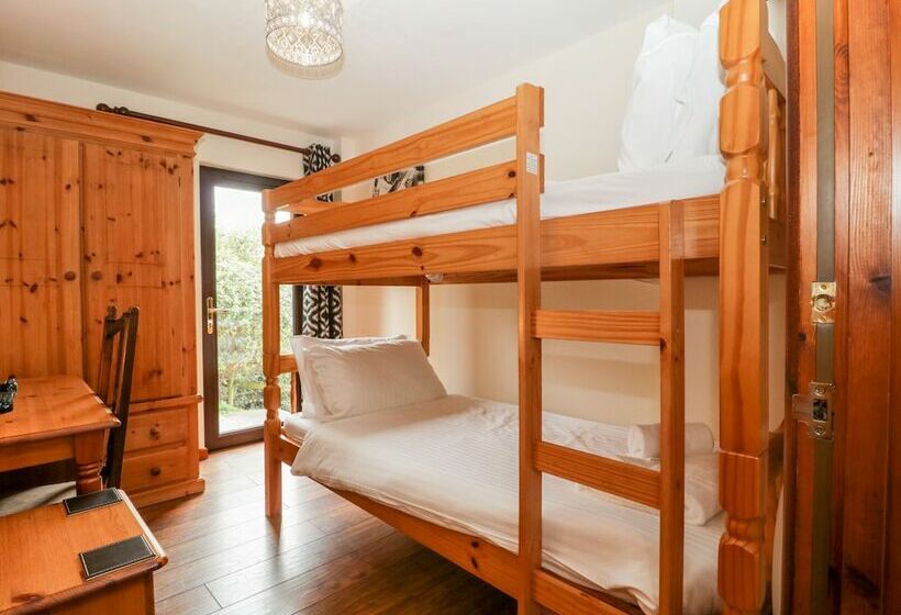 Walnut Cottage