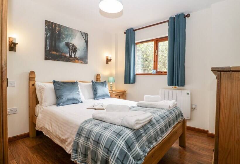 Walnut Cottage