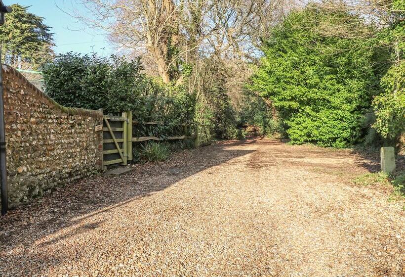 Woodend Annexe