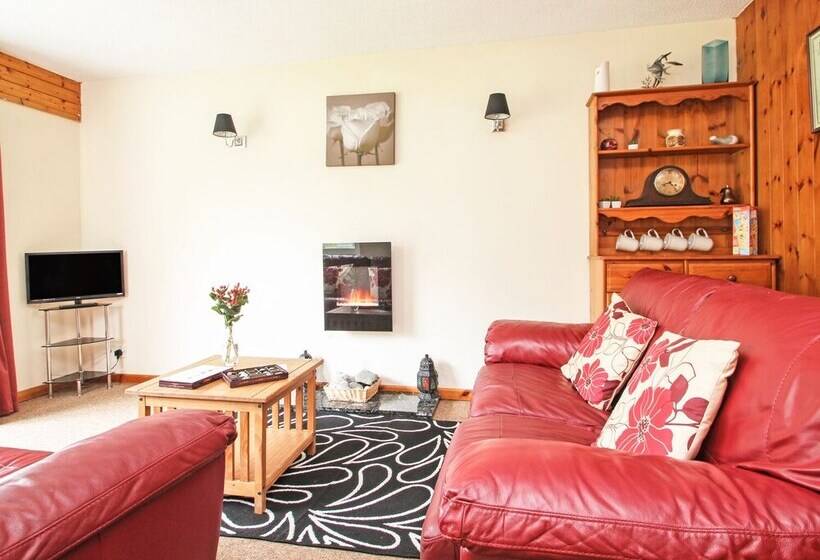 4 Manorcombe