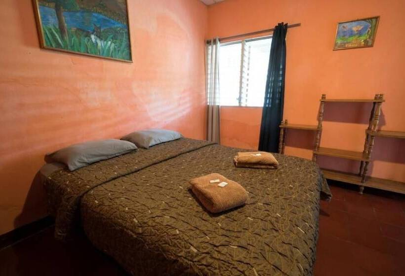 تختخواب و صبحانه El Arca De Noé Lodging