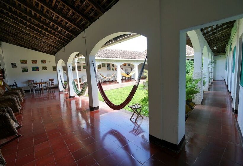 تختخواب و صبحانه El Arca De Noé Lodging