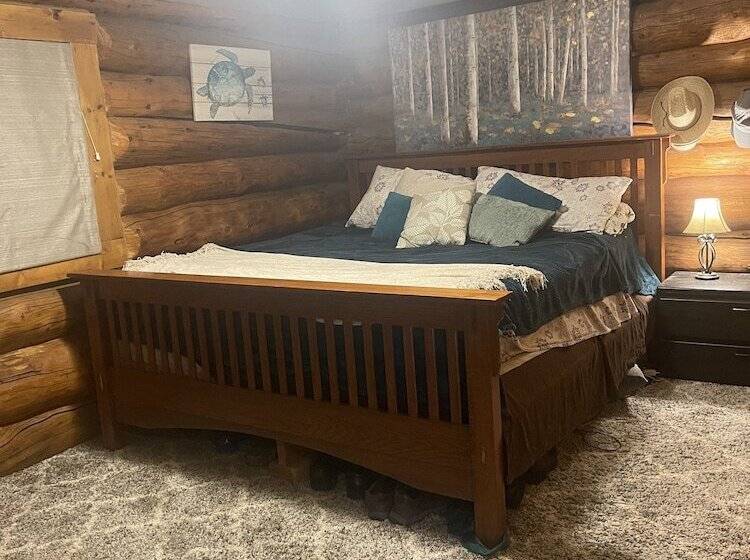 Cloudberry Cabin