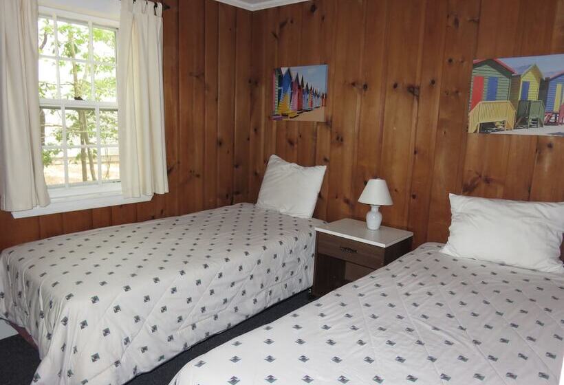 Cottages At The Even Tide Resort