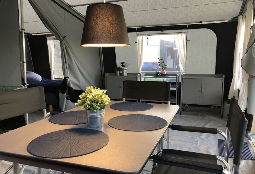 בית מלון כפרי Bryrup Camping
