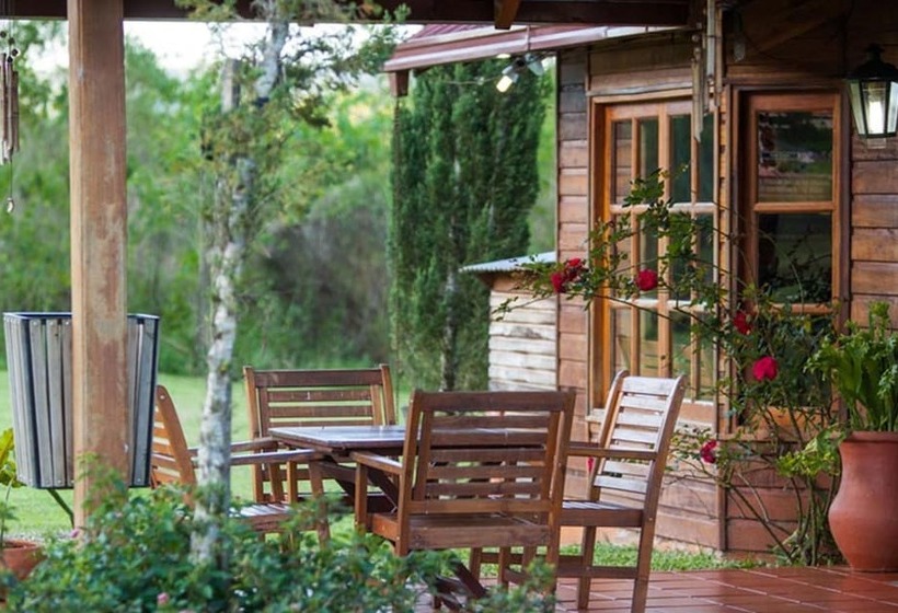 هتل Cabañas Don Charles