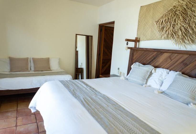 هتل Casa Manzanillo Boutique
