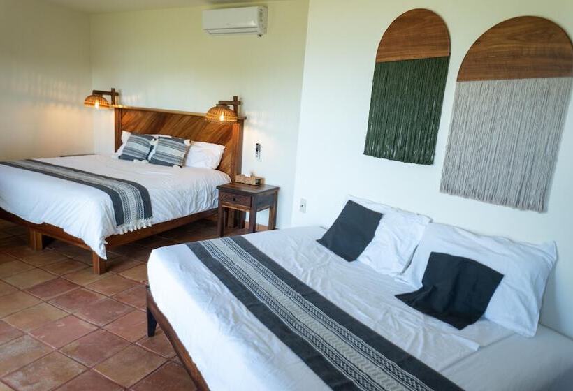 هتل Casa Manzanillo Boutique