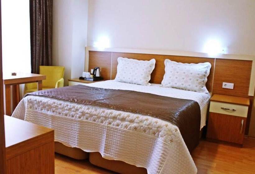 فندق Emsa Palace