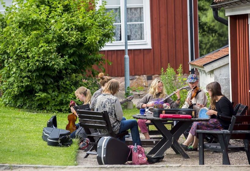 Отель Korrö Vandrarhem