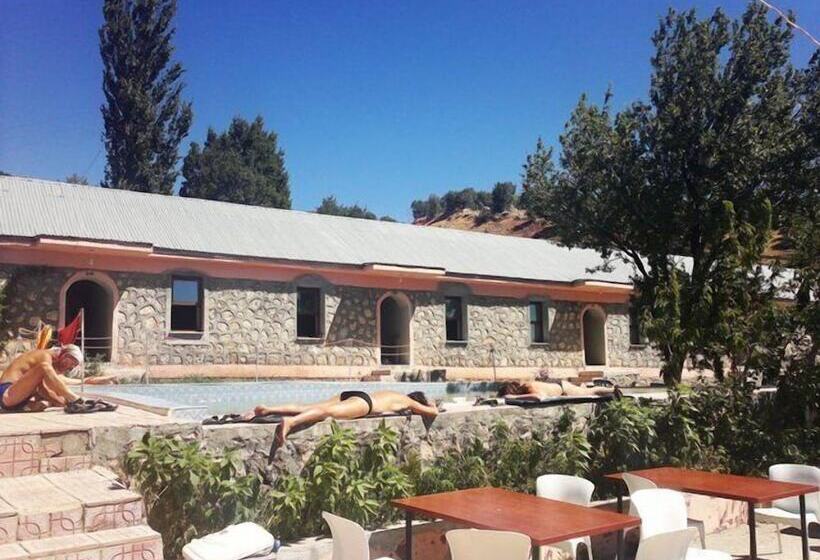 هتل Nemrut Kervansaray