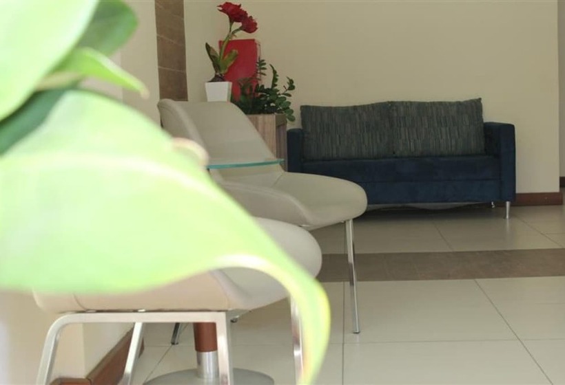هتل Resende Inn