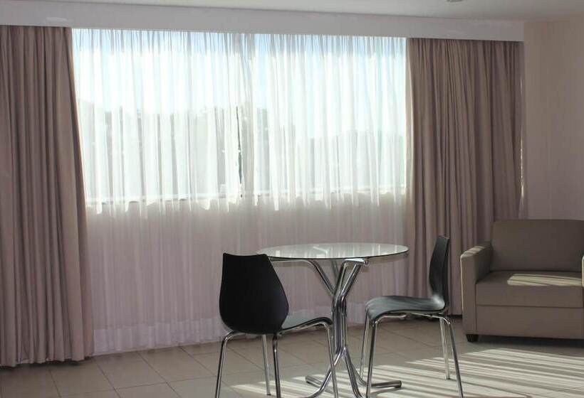 هتل Resende Inn