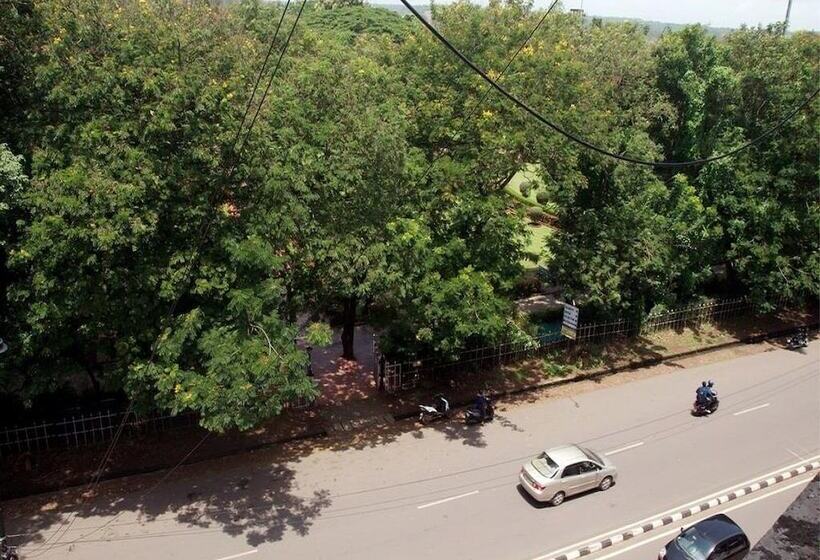 هتل Room Maangta 303 Panjim