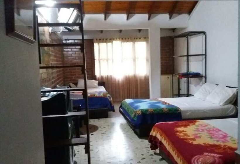 پانسیون Alojamiento Los Guaduales