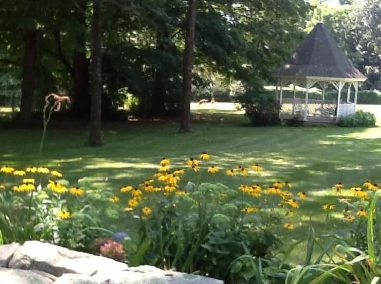 بنسيون Spring Hill Inn