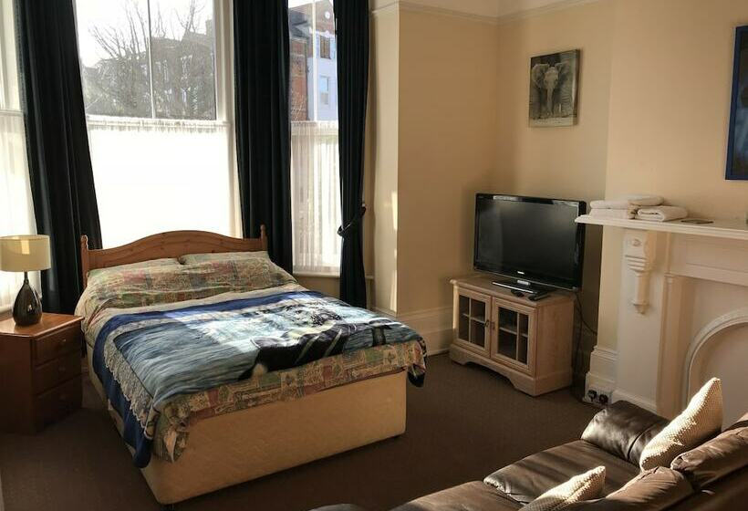 پانسیون Sunny Lodge Guest House
