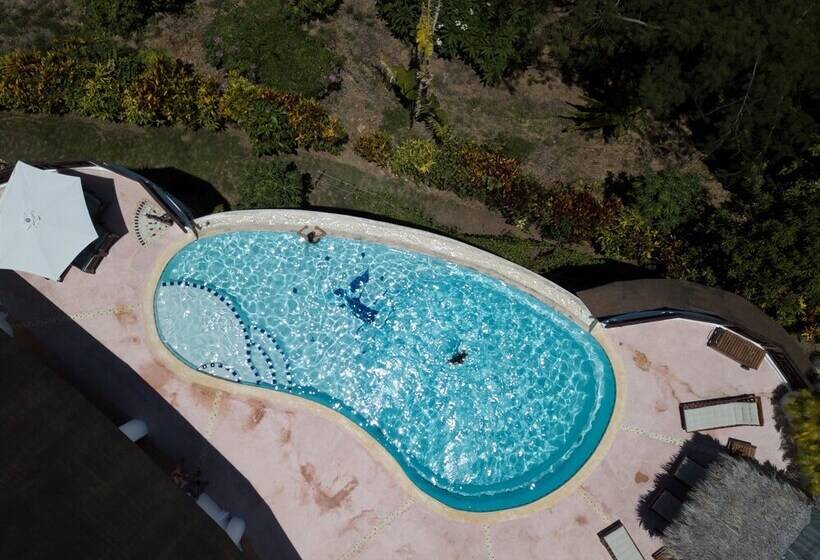 پانسیون Villa Pina By Hostelsmates