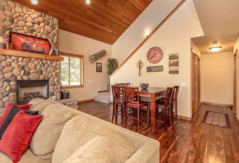 Wintergreen Lodge