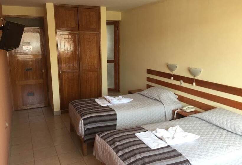 Yantra Hoteles I