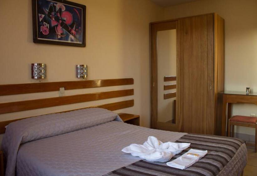 Yantra Hoteles I