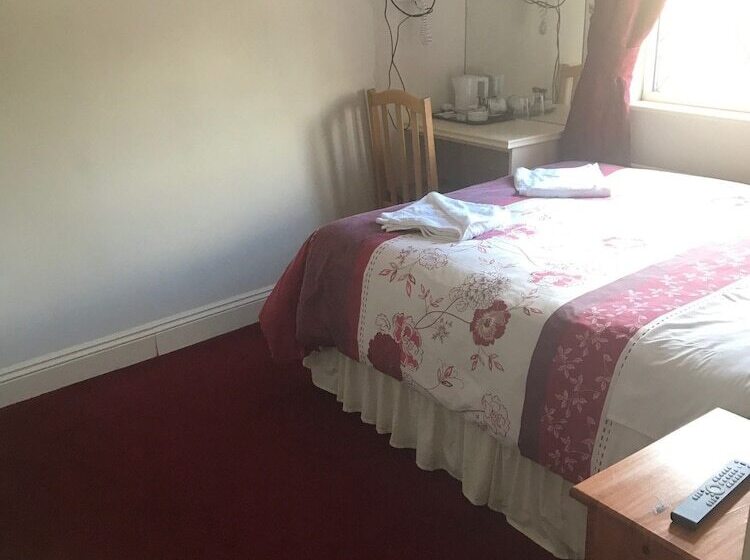 تختخواب و صبحانه Clare Manor