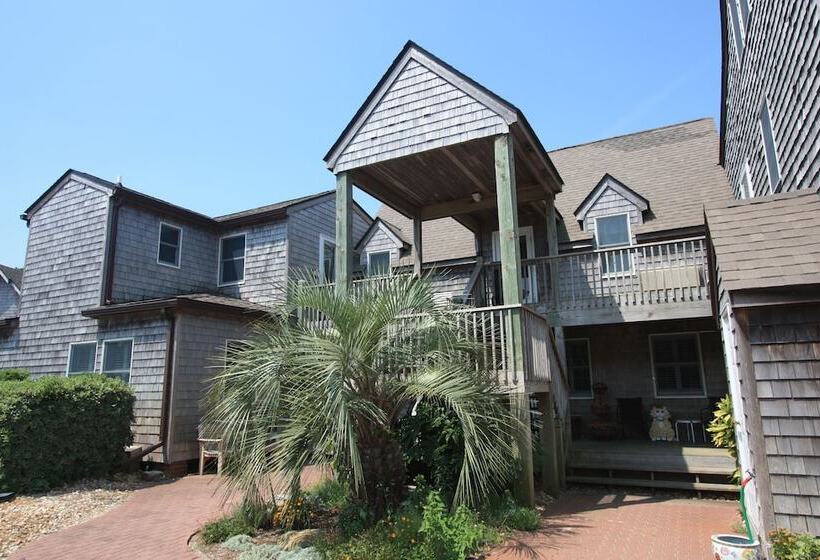 ベッドアンドブレックファースト Courtyard Villas On Silver Lake Harbor